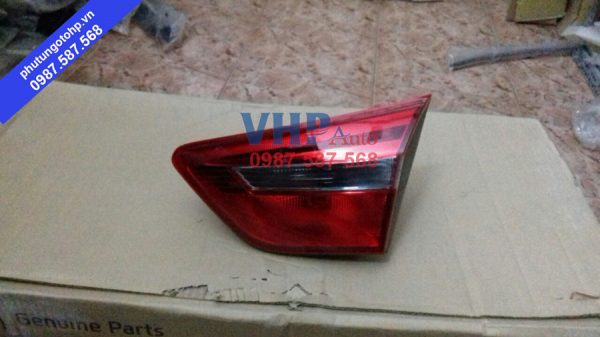 Đèn hậu trong phải Hyundai Creta - 92404A0000