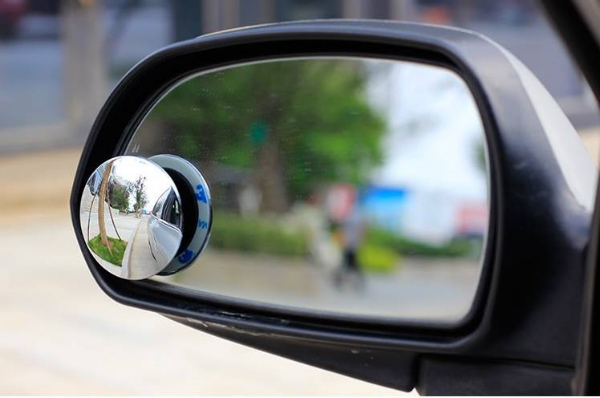 Gương chiếu hậu - Bộ phận không thể thiếu trên ô tô