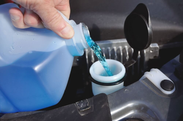 Một số loại nước rửa kính ô tô chuyên dụng